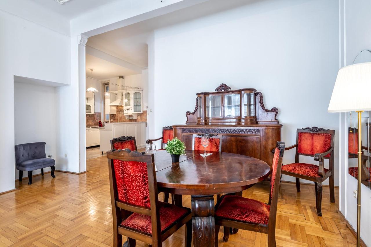Huge In The Center Appartement *